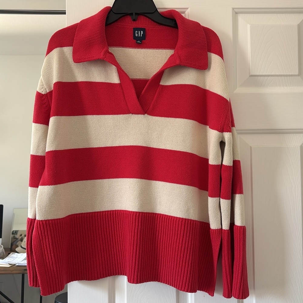 GAP Bold Red and Cream Knit Sweater